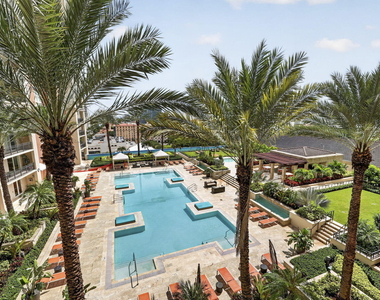 550 Okeechobee Boulevard - Photo Thumbnail 2