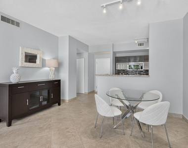 550 Okeechobee Boulevard - Photo Thumbnail 21