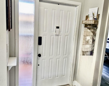 2339 Sw 15th Street - Photo Thumbnail 2