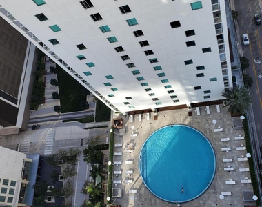 500 Brickell Avenue - Photo Thumbnail 55