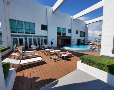 500 Brickell Avenue - Photo Thumbnail 33