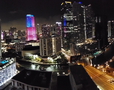 500 Brickell Avenue - Photo Thumbnail 45