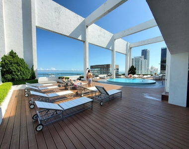 500 Brickell Avenue - Photo Thumbnail 29