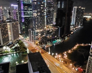 500 Brickell Avenue - Photo Thumbnail 53