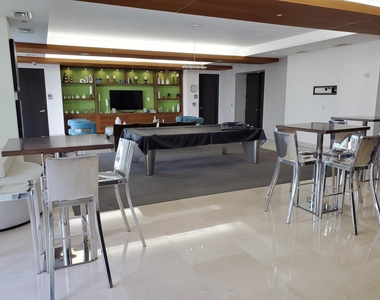 500 Brickell Avenue - Photo Thumbnail 28