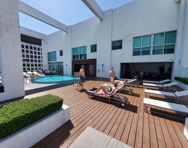 500 Brickell Avenue - Photo Thumbnail 34