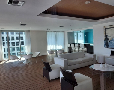 500 Brickell Avenue - Photo Thumbnail 52