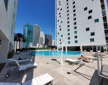 500 Brickell Avenue - Photo Thumbnail 48
