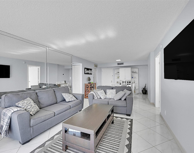 525 N Ocean Boulevard - Photo Thumbnail 5