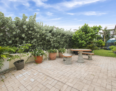 101 Inlet Way - Photo Thumbnail 11