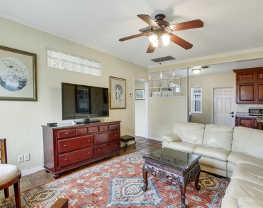 101 Inlet Way - Photo Thumbnail 4