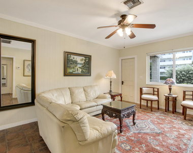 101 Inlet Way - Photo Thumbnail 3