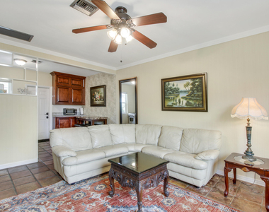 101 Inlet Way - Photo Thumbnail 2