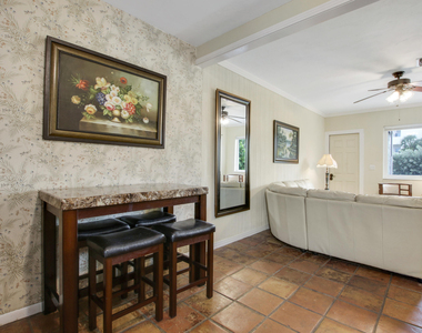 101 Inlet Way - Photo Thumbnail 6