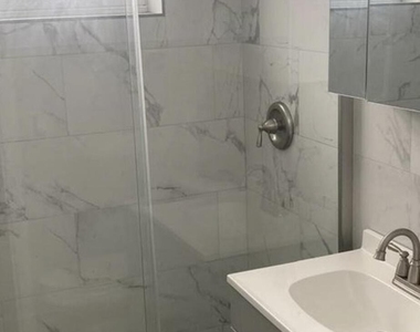1551 Michigan Avenue - Photo Thumbnail 7