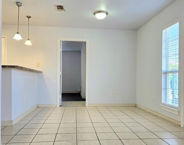 5017 Chapman Street - Photo Thumbnail 7