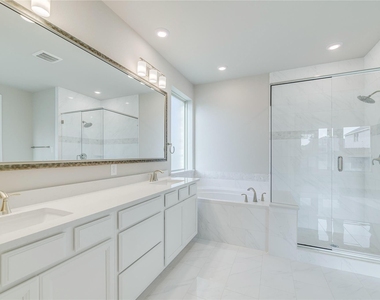2121 Sumard Drive - Photo Thumbnail 22