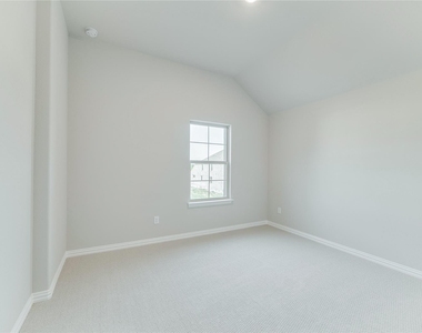 2121 Sumard Drive - Photo Thumbnail 18