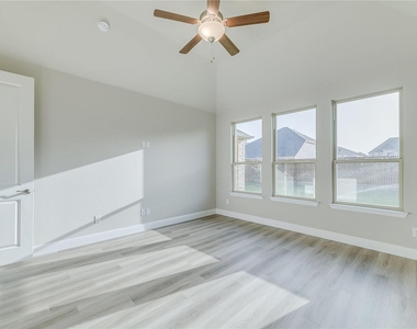 2121 Sumard Drive - Photo Thumbnail 20