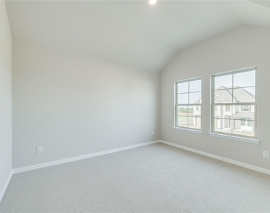 2121 Sumard Drive - Photo Thumbnail 16