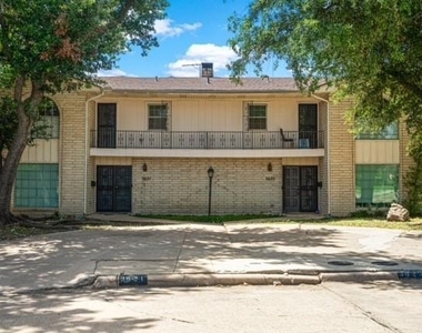 3621 Stables Lane - Photo Thumbnail 1