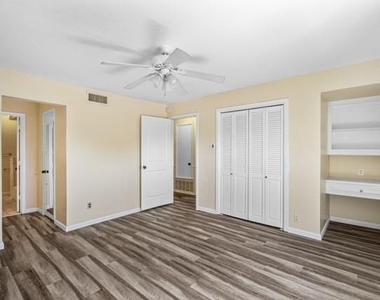 3621 Stables Lane - Photo Thumbnail 18
