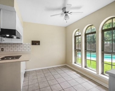 3621 Stables Lane - Photo Thumbnail 13