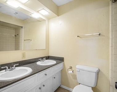 3621 Stables Lane - Photo Thumbnail 16
