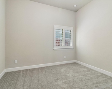 2632 Preakness Place - Photo Thumbnail 16