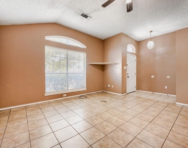 4155 N Coral Springs Drive - Photo Thumbnail 3