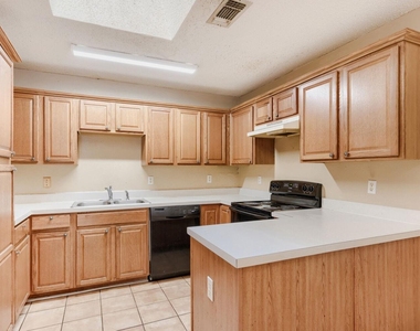 4155 N Coral Springs Drive - Photo Thumbnail 4