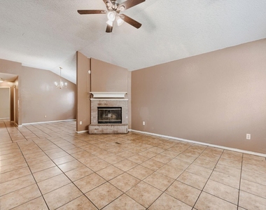 4155 N Coral Springs Drive - Photo Thumbnail 2