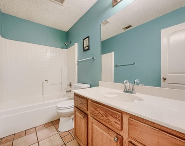 4155 N Coral Springs Drive - Photo Thumbnail 14
