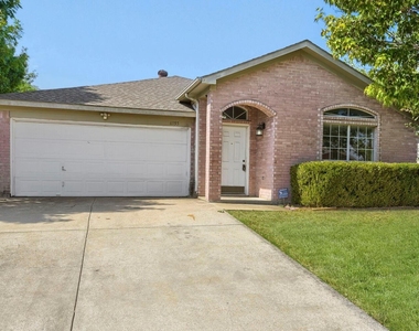 4155 N Coral Springs Drive - Photo Thumbnail 1