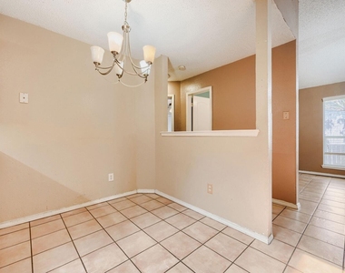 4155 N Coral Springs Drive - Photo Thumbnail 7