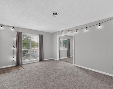 2402 Loyce Drive - Photo Thumbnail 5