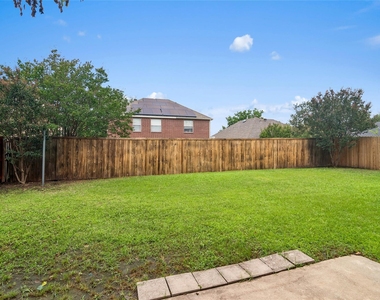 10609 Augusta Lane - Photo Thumbnail 23