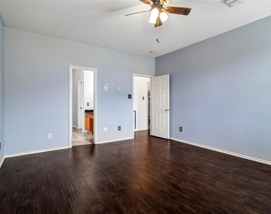 10609 Augusta Lane - Photo Thumbnail 12