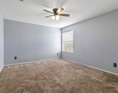 10609 Augusta Lane - Photo Thumbnail 20