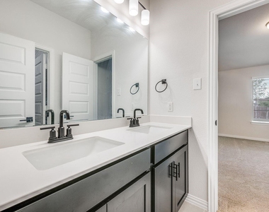 2104 Briar Rose Drive - Photo Thumbnail 7