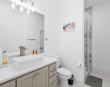 17327 Davenport Road - Photo Thumbnail 22