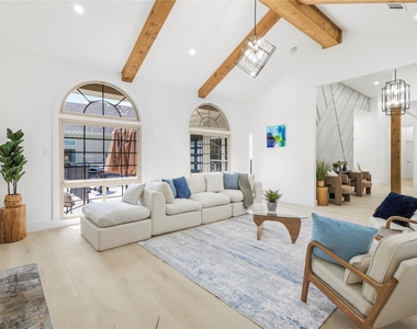 17327 Davenport Road - Photo Thumbnail 3