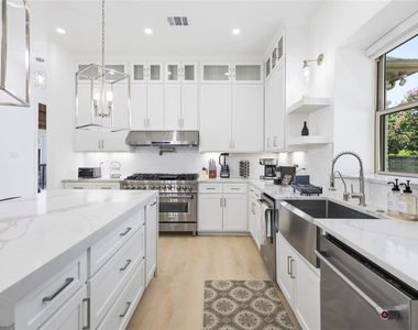 17327 Davenport Road - Photo Thumbnail 10