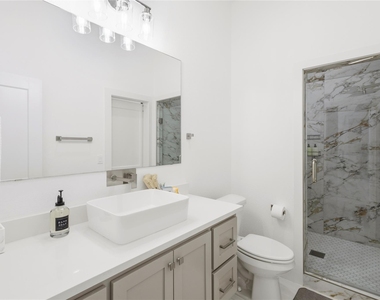 17327 Davenport Road - Photo Thumbnail 27
