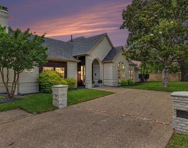 17327 Davenport Road - Photo Thumbnail 4