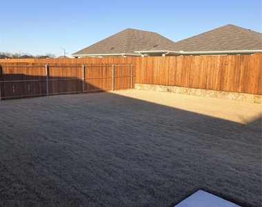 315 Canyon Oaks Drive - Photo Thumbnail 11