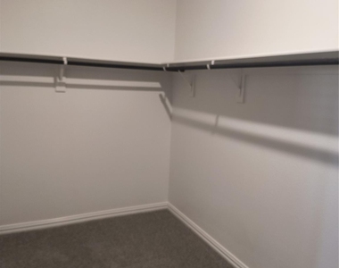 315 Canyon Oaks Drive - Photo Thumbnail 9