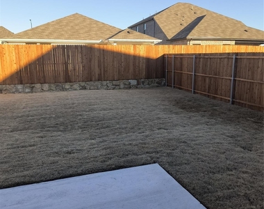 315 Canyon Oaks Drive - Photo Thumbnail 12