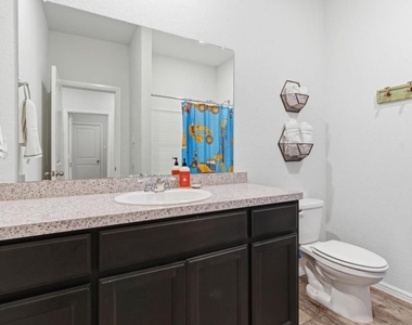 4829 Feltleaf Avenue - Photo Thumbnail 13