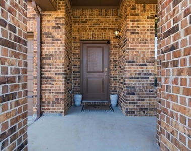 4829 Feltleaf Avenue - Photo Thumbnail 2